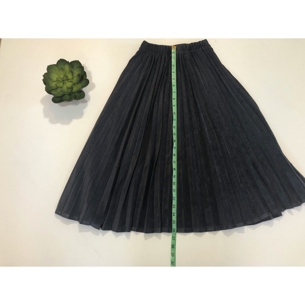 OAK+FORT Accordion Style Gray Skirt One Size - Picture 2 of 7